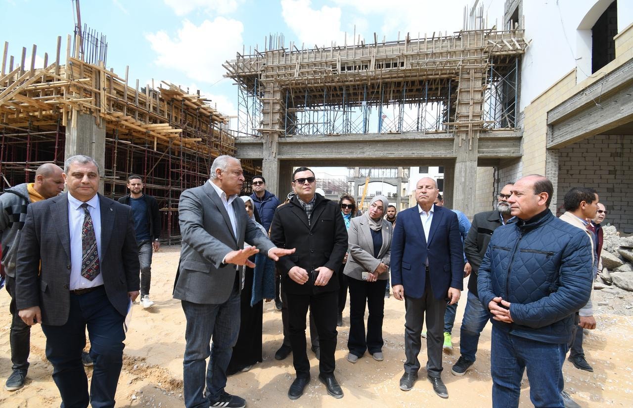 وزيرالإسكان ومحافظ القاهرة يتفقدان مشروع حدائق تلال الفسطاط